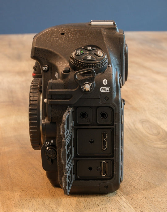 Nikon D850 45.7 MP DSLR Camera (Body Only) - Near mint cond., low shutter count