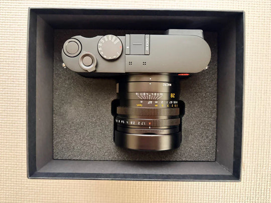 Leica Q2 47.3 MP Digital SLR Camera - Pristine condition w/extras