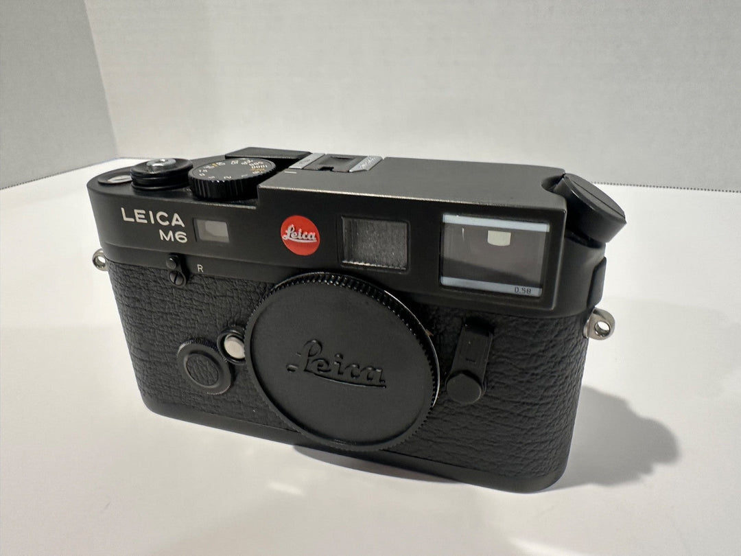 Leica M6 TTL 0.58 35mm Rangefinder Film Camera with Original Packaging