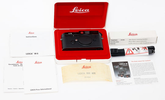 Leica M6 0.72 Black Chrome 35mm Film Rangefinder Camera Body With Box and Strap