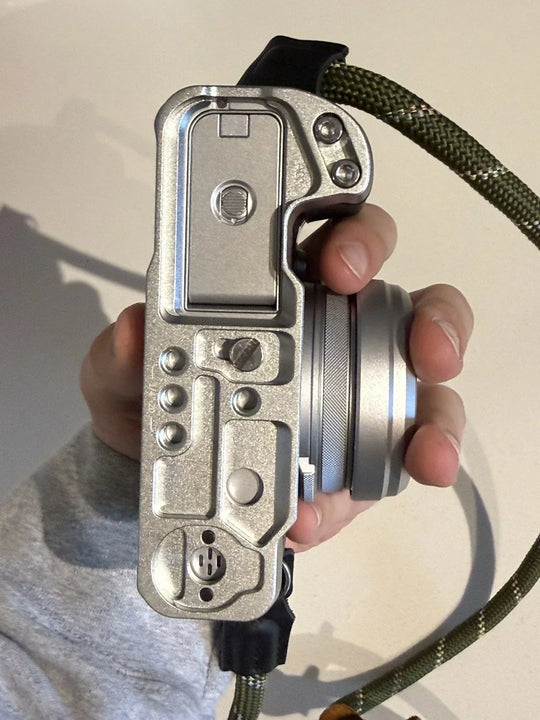 Fujifilm X100VI (Silver) - EXCELLENT CONDITION w/ ACCESSORIES